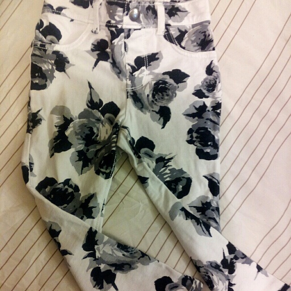 The Childrens PLACE - Picture 3 of 5